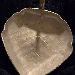 Vintage BW Buenilum Leaf-Shaped Aluminum Handwrought Hammered Catch-all Tray 8"